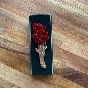 Vintage 1997 David Monn Avon signed red enamel rose brooch in original box